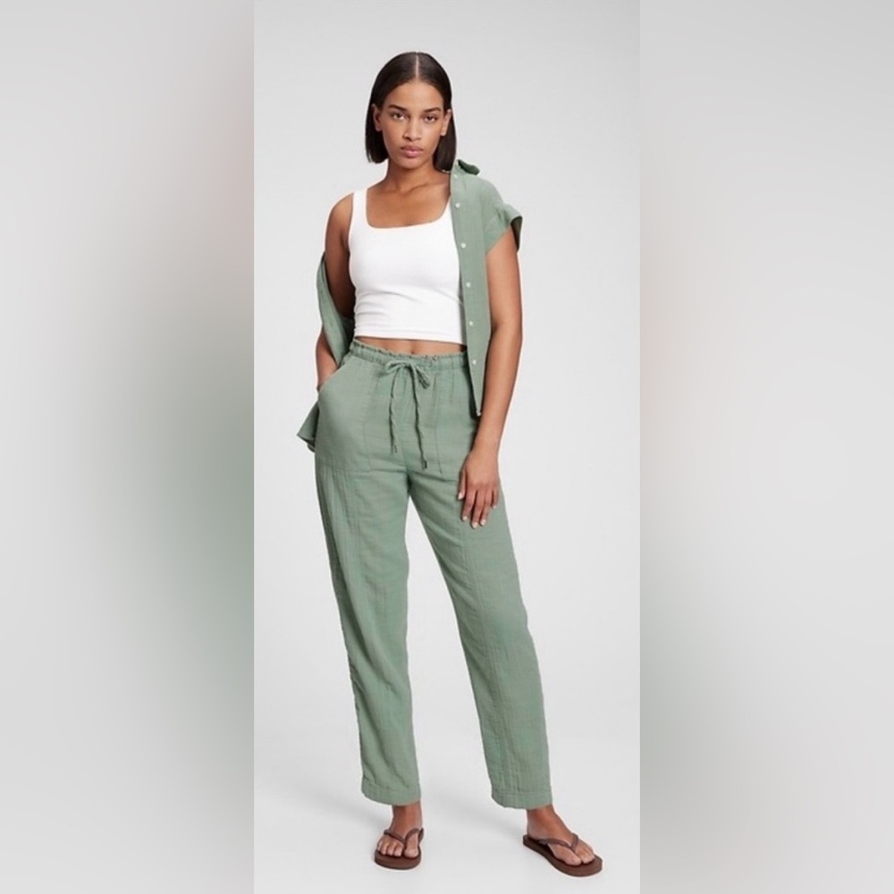 Gap Crinkle Gauze High-Rise Drawstring Pants in Sage Green, size MT, NWT